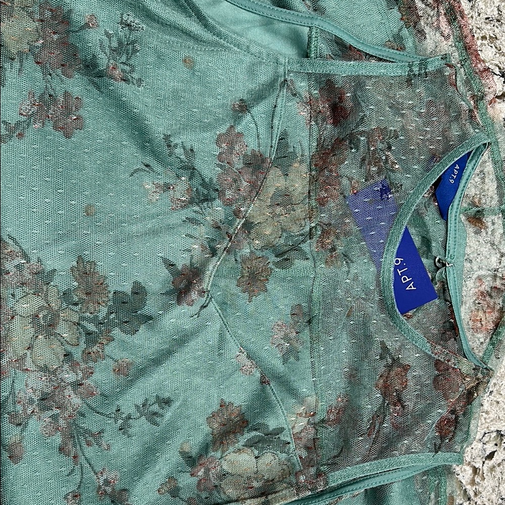 Apt. 9 Women's Green Floral Top